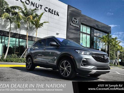 Used 2022 Buick Encore GX Select image 1