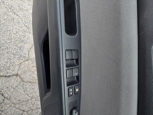 Used 2012 Nissan Sentra 2.0 SR w/ Special Edition Pkg image 17