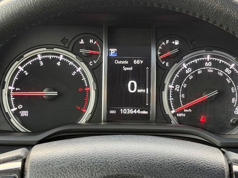 Certified 2020 Toyota 4Runner TRD Off-Road Premium w/ Moonroof Package image 29