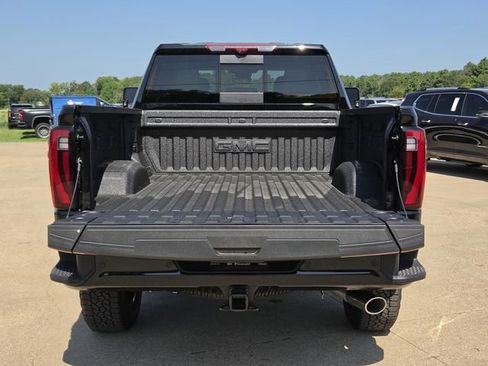 New 2026 GMC Sierra 2500 Denali w/ Denali Reserve Package AWD/4WD image 13