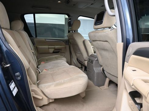 Used 2014 Nissan Armada SV AWD/4WD image 21