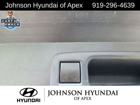 Used 2021 Toyota Highlander L image 31