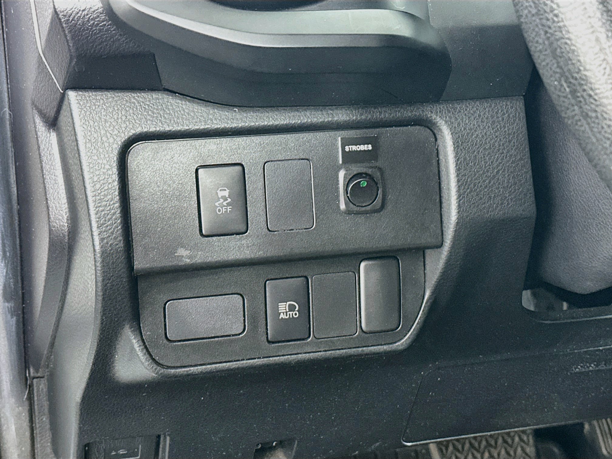 Used 2022 Toyota Tacoma SR AWD/4WD image 16