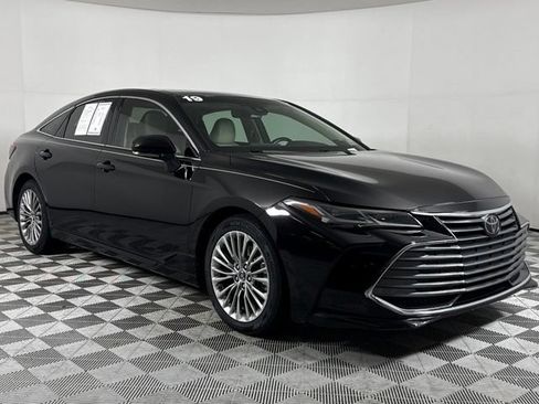 Used 2019 Toyota Avalon Limited FWD image 10