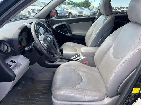 Used 2011 Toyota RAV4 Limited AWD/4WD image 9