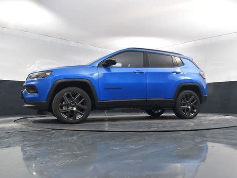 New 2026 Jeep Compass Latitude w/ Sun and Sound Group image 46
