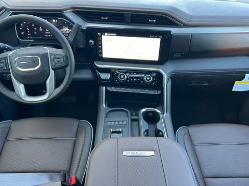 New 2026 GMC Sierra 3500 Denali w/ Denali Reserve Package AWD/4WD image 10