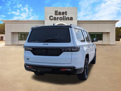New 2026 Jeep Grand Wagoneer Summit AWD/4WD image 3