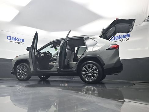 Used 2021 Toyota RAV4 XLE Premium FWD image 62
