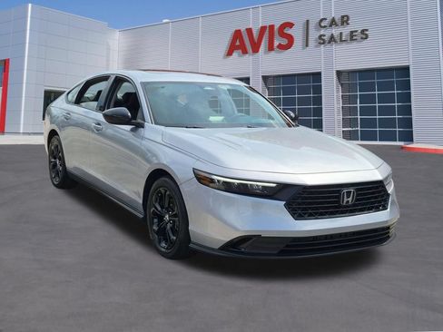 Used 2025 Honda Accord SE image 3
