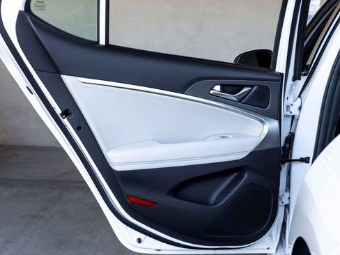 Used 2026 Genesis G70 3.3T Sport Prestige image 19