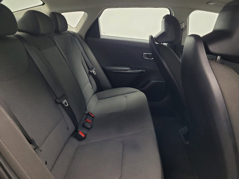 Used 2025 Kia K4 FWD image 19