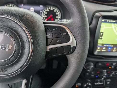 Used 2023 Jeep Renegade Latitude image 13