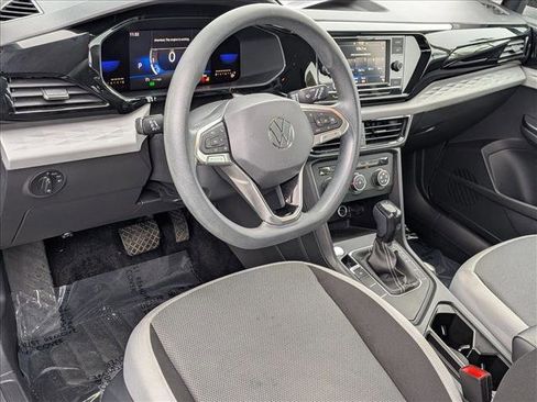 Used 2022 Volkswagen Taos S image 10