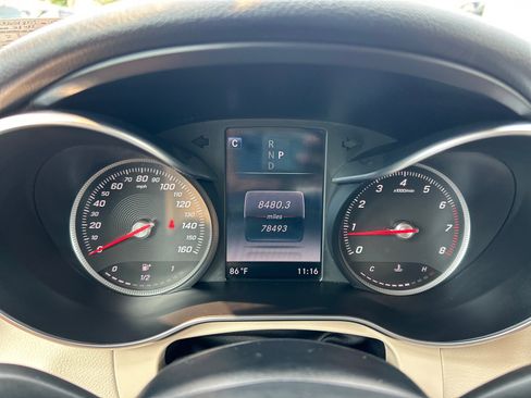 Used 2018 Mercedes-Benz GLC 300 4MATIC image 26