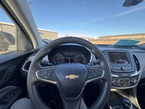 Used 2019 Chevrolet Equinox LS image 6