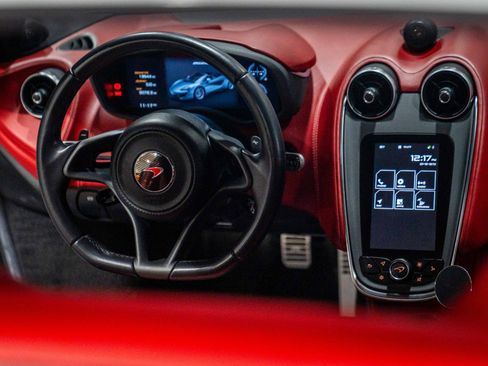 Used 2018 McLaren 570S Spider image 62