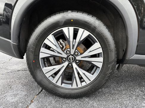 Used 2022 Nissan Rogue SV image 18