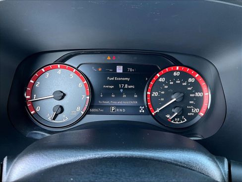 Used 2023 Nissan Frontier PRO-4X w/ Pro Convenience Package AWD/4WD image 14