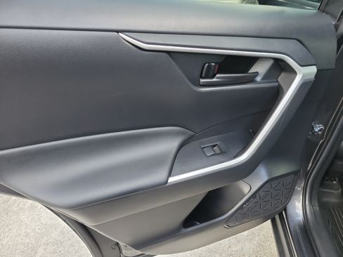 Used 2023 Toyota RAV4 LE FWD image 12