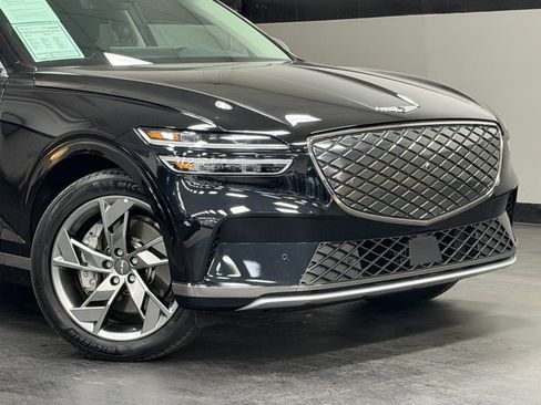 Used 2025 Genesis Electrified GV70 AWD/4WD image 3