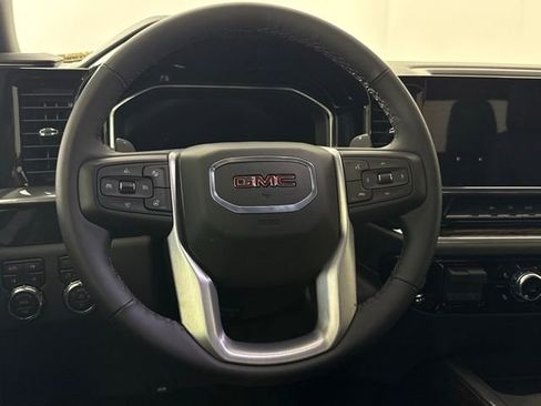 Used 2025 GMC Sierra 1500 Elevation image 25