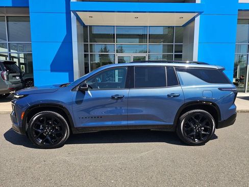 Used 2025 Chevrolet Traverse RS w/ LPO, Floor Liner Package AWD/4WD image 2