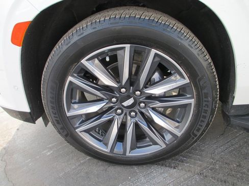 Used 2023 Cadillac Escalade Sport Platinum image 13