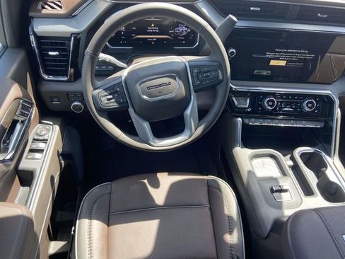 New 2026 GMC Sierra 3500 Denali w/ Denali Reserve Package AWD/4WD image 10
