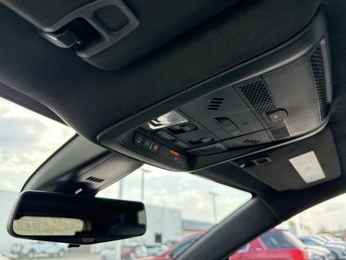 Used 2019 Cadillac XT5 Platinum image 19