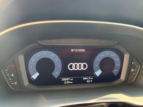 Used 2024 Audi Q3 2.0T Premium AWD/4WD image 2