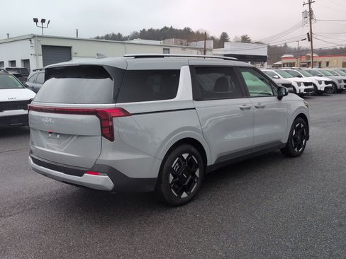 New 2026 Kia Carnival EX image 5