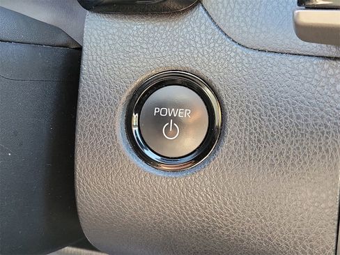 Used 2025 Toyota Camry LE image 30