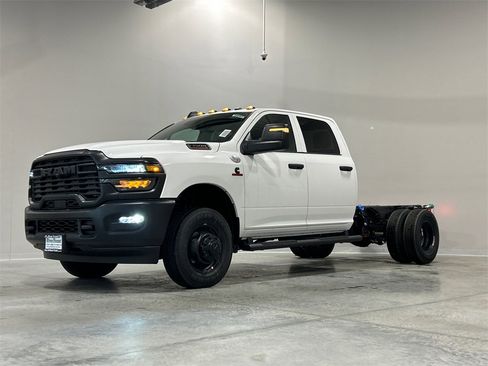 New 2026 RAM 3500 Tradesman image 2