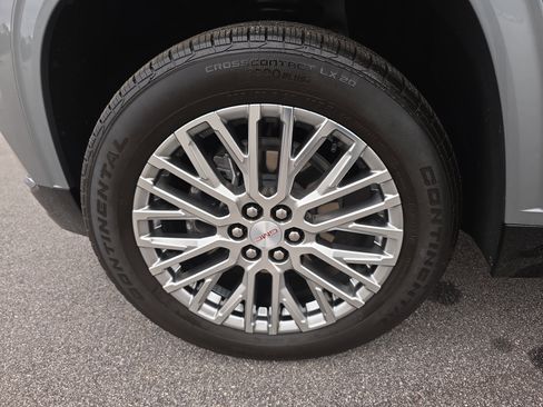 Used 2024 GMC Acadia Denali image 33