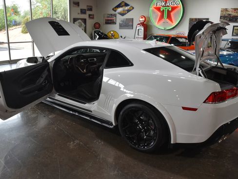 Used 2014 Chevrolet Camaro Z/28 RWD image 14