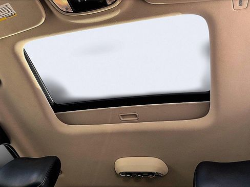 Used 2017 Dodge Durango Citadel w/ Technology Group image 26