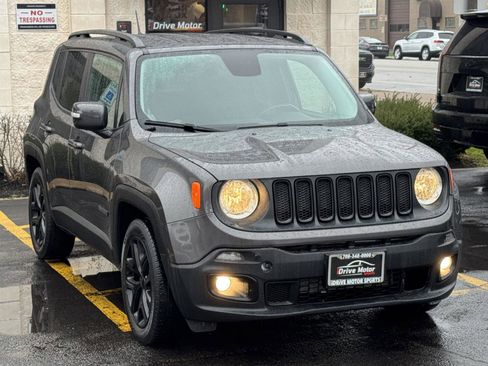 Used 2017 Jeep Renegade Altitude image 8