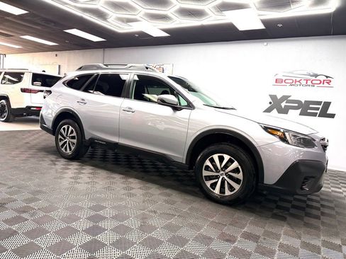 Used 2022 Subaru Outback Premium w/ Popular Package #1 AWD/4WD image 2