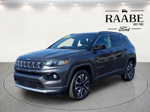 Used 2023 Jeep Compass Limited AWD/4WD image 3