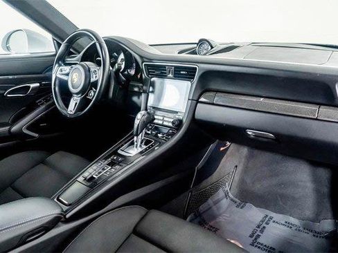 Used 2019 Porsche 911 Carrera 4S AWD/4WD image 31