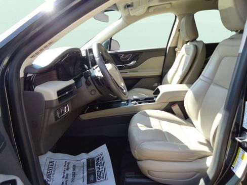 Used 2021 Lincoln Corsair Reserve w/ Equipment Group 201A image 24