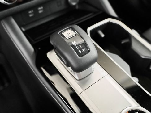 New 2026 Mitsubishi Outlander LE FWD image 33