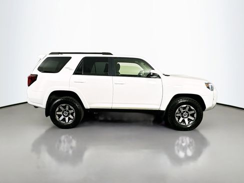 Used 2019 Toyota 4Runner TRD Off-Road AWD/4WD image 8
