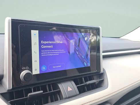 Used 2025 Toyota RAV4 XLE w/ Convenience Package image 19