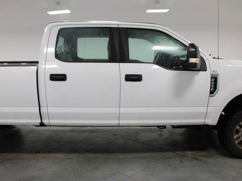Used 2019 Ford F250 XL w/ STX Appearance Package image 11