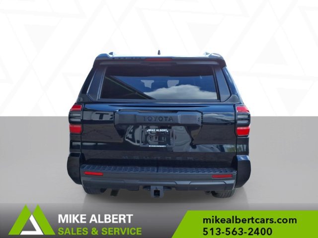 Used 2025 Toyota 4Runner SR5 AWD/4WD image 6