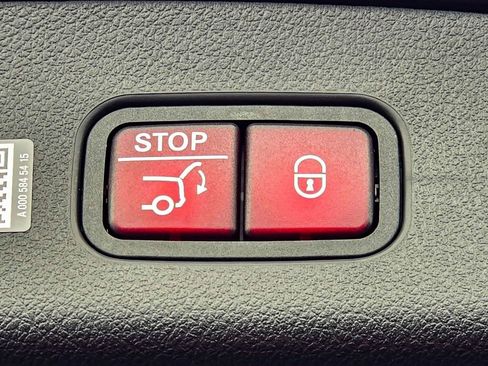 New 2026 Mercedes-Benz GLC 300 4MATIC image 33