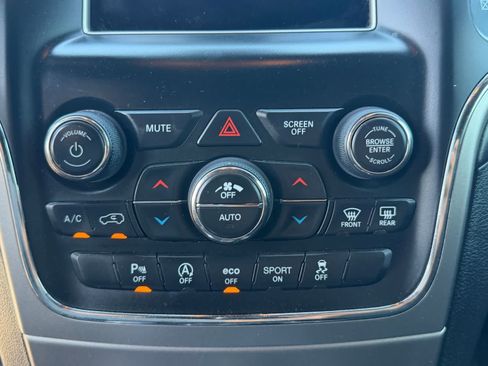 Used 2018 Jeep Grand Cherokee Laredo AWD/4WD image 25