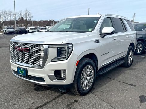 Certified 2022 GMC Yukon Denali image 3